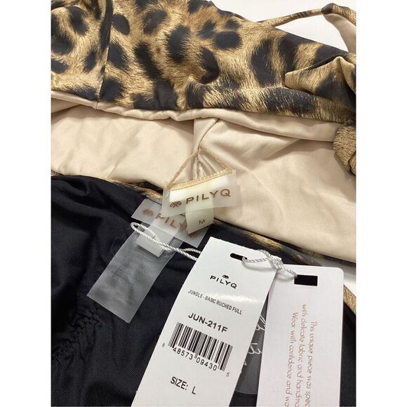 New. Pilyq/PQ Jungle reversible tie front bikini. M-Top/L-bottom. Retails$169 - Picture 14 of 16